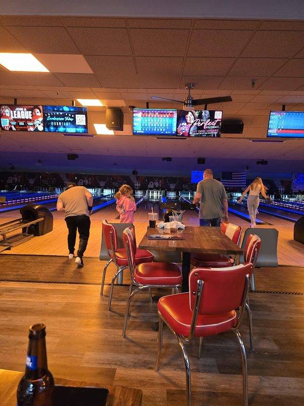 AMF Syracuse Lanes